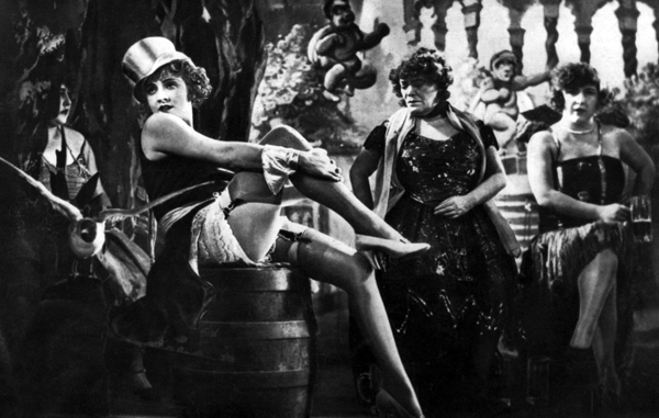 Marlene_Dietrich_in_The_Blue_Angel