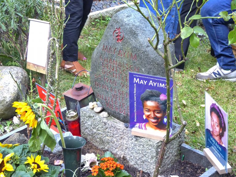 Ein Ehrengrab für die Dichterin May Ayim