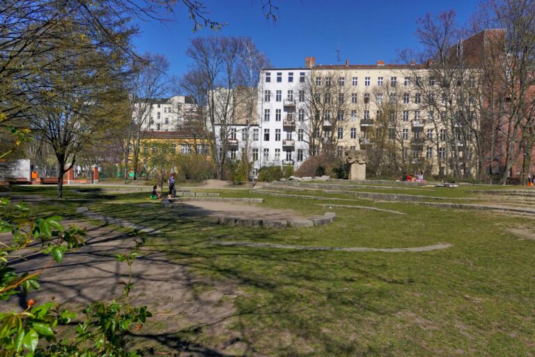 Park an der Gleditschstraße nach Ursula Mamlok benennen