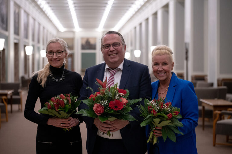 Martina Zander-Rade als stellvertretende BVV-Vorsteherin im Amt bestätigt