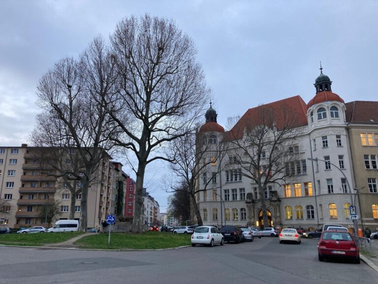 Bürgerbeteiligung am Barbarossaplatz – für CDU, SPD und LINKE egal: Parkplätze wichtiger als Aufenthaltsqualität und Klimaanpassungsmaßnahmen