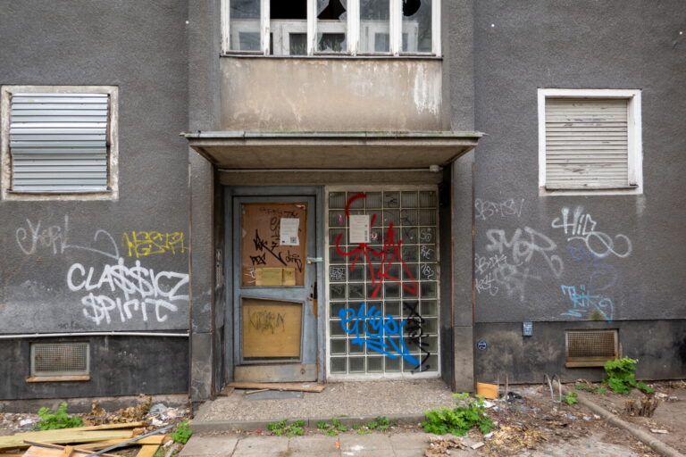 Zehn Jahre Leerstand in der Ansbacher Straße 33/35: GRÜNE Fraktion fordert Aufklärung und Konsequenzen