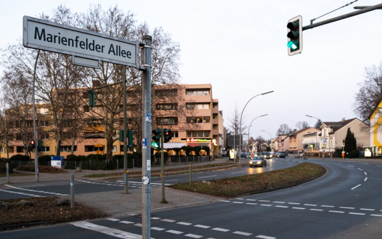 Grüne wollen Verkehrssicherheit auf der Marienfelder Allee erhöhen – geschützte Radwege und sichere Querungen für Fußverkehr schaffen
